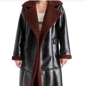 Steve Madden Kinzie Coat NWT
Black Patent look with brown “shearling” trim.